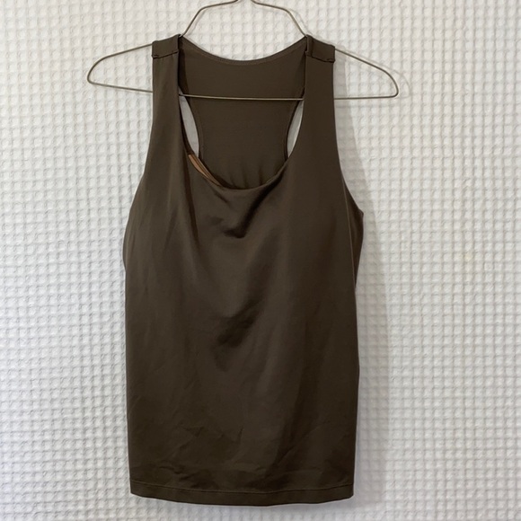 Athleta Other - athleta VaVa 35110 tank top with built in bra size 34DD